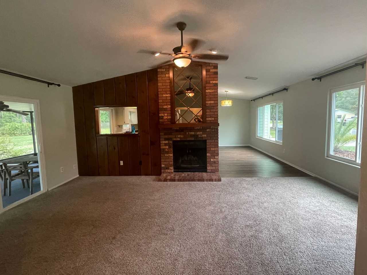2716 Nw 68th Ave - Photo 2 of 23