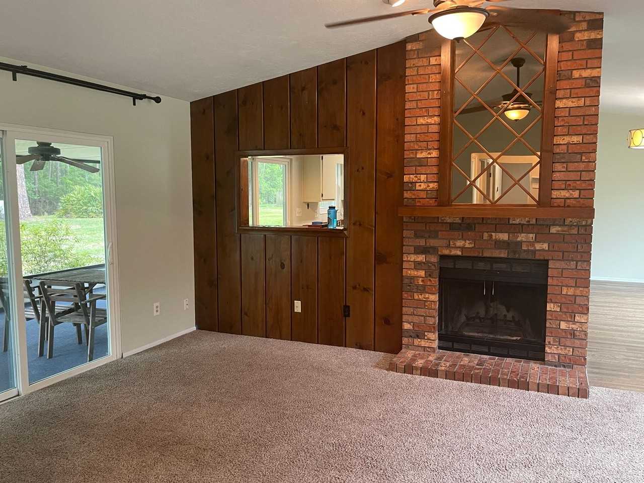 2716 Nw 68th Ave - Photo 3 of 23