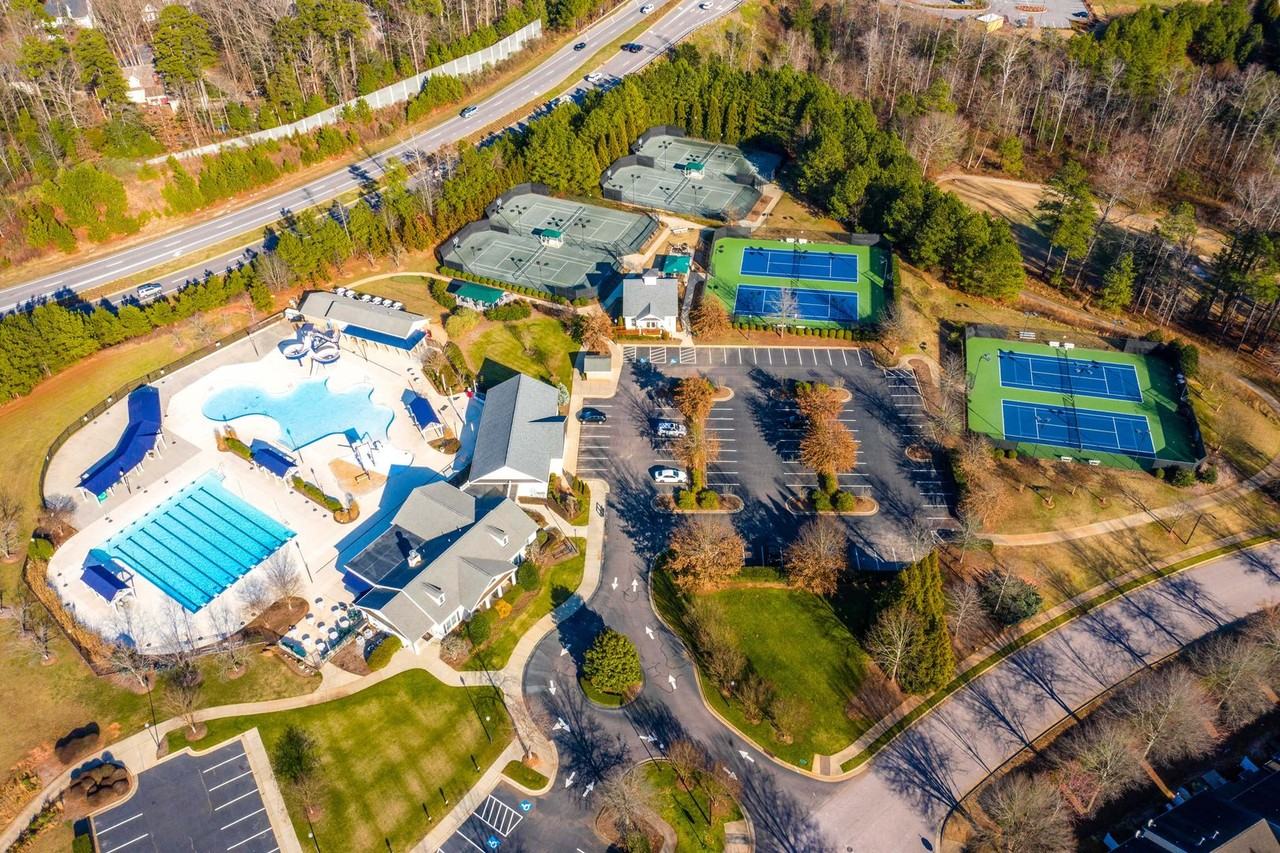 12512 Honeychurch St - Photo 5 of 32