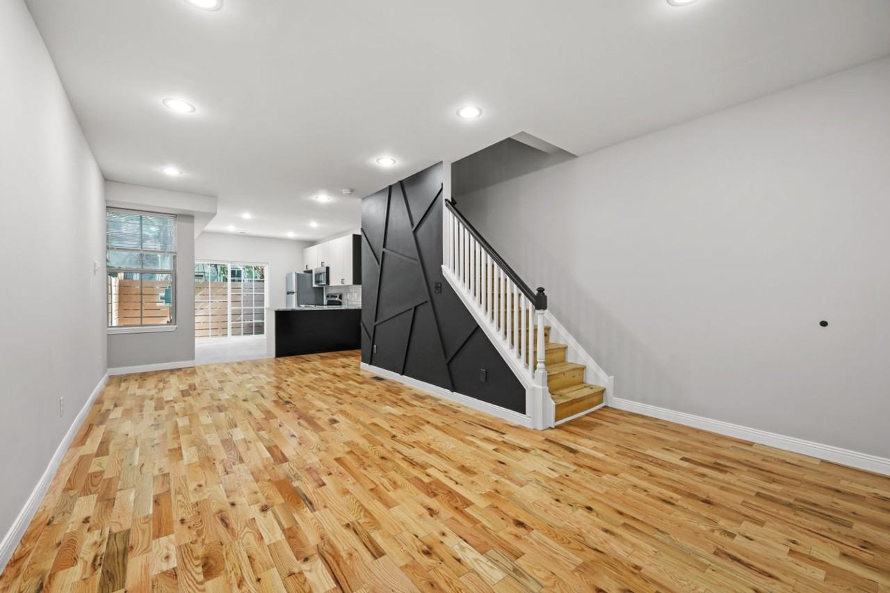 2857 N Opal St - Photo 4 of 12