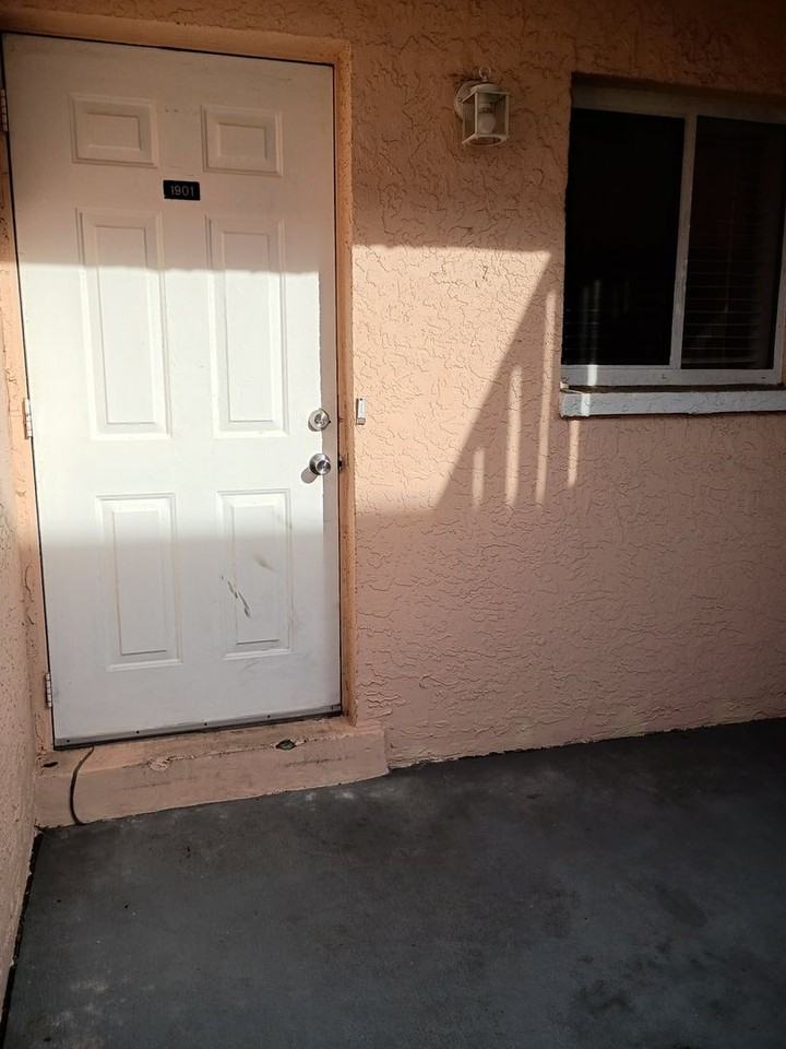 1101 2nd Ave N - Photo 5 of 12