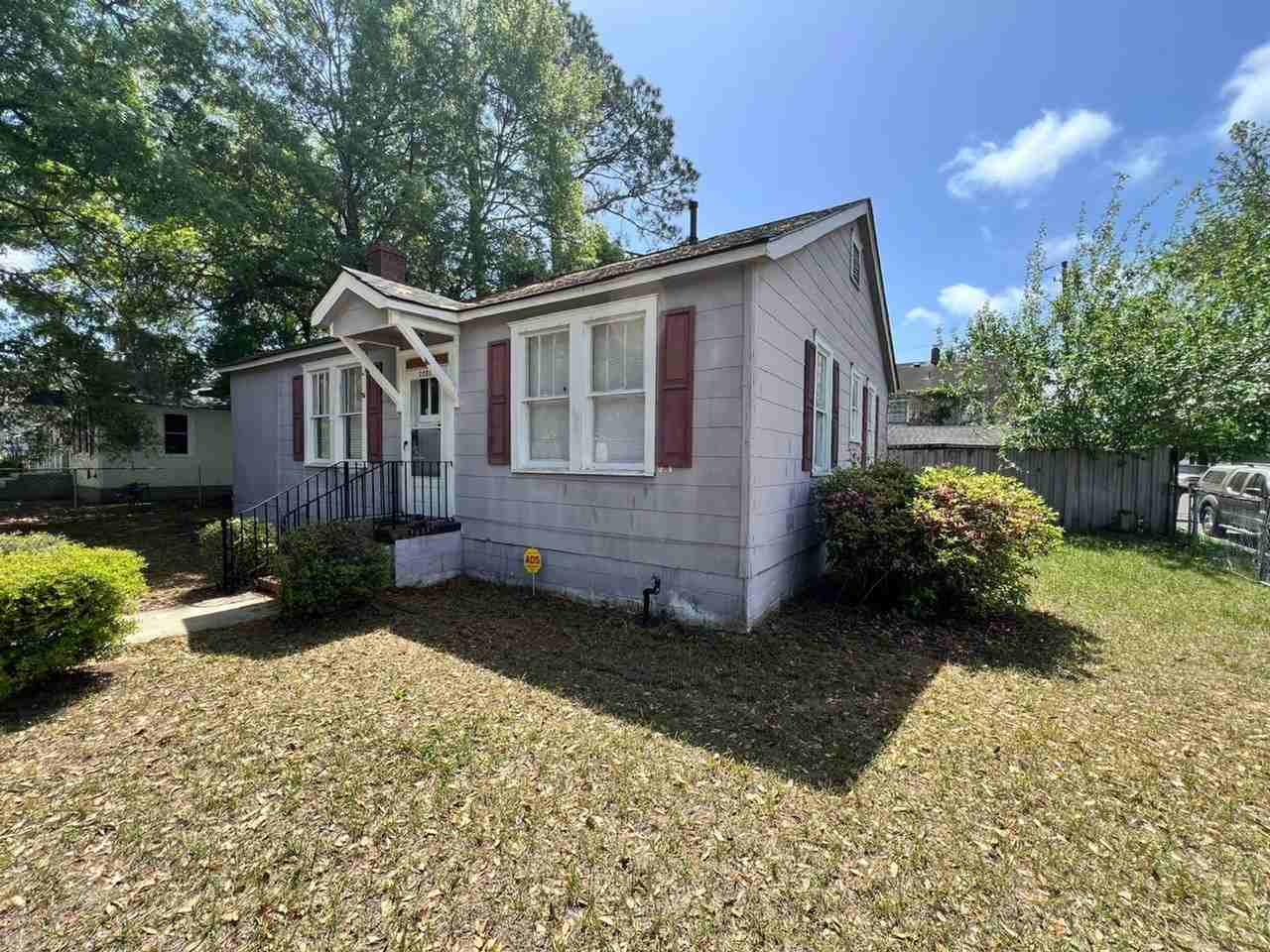 2201 Mississippi Ave - Photo 3 of 22