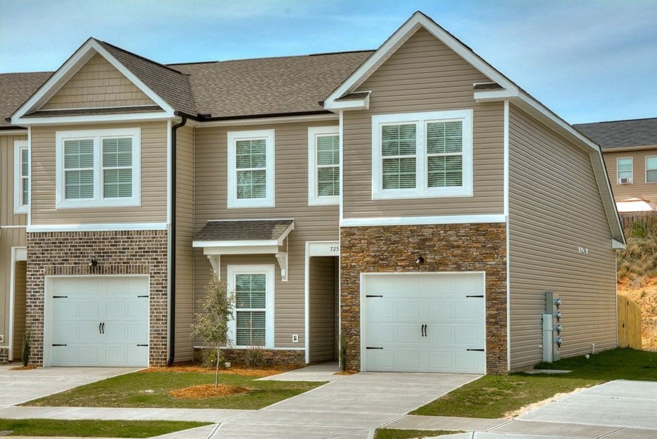 725 Buddy Ct - Photo 2 of 33