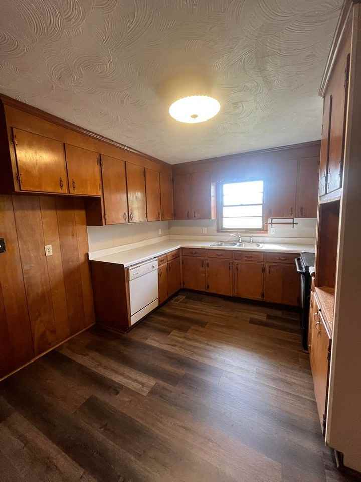 113 Cavins Rd - Photo 3 of 12