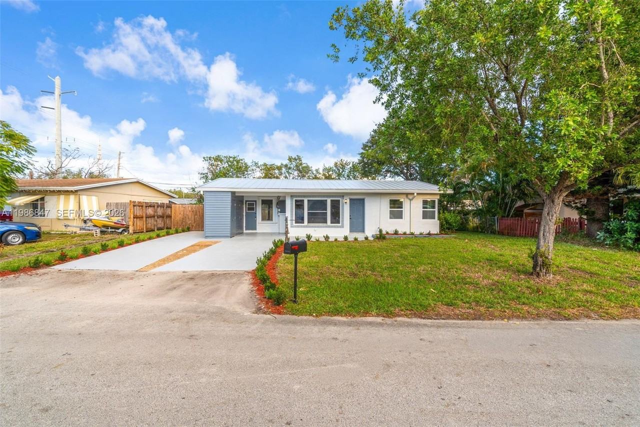 3180 Ne 10th Ter - Photo 4 of 8