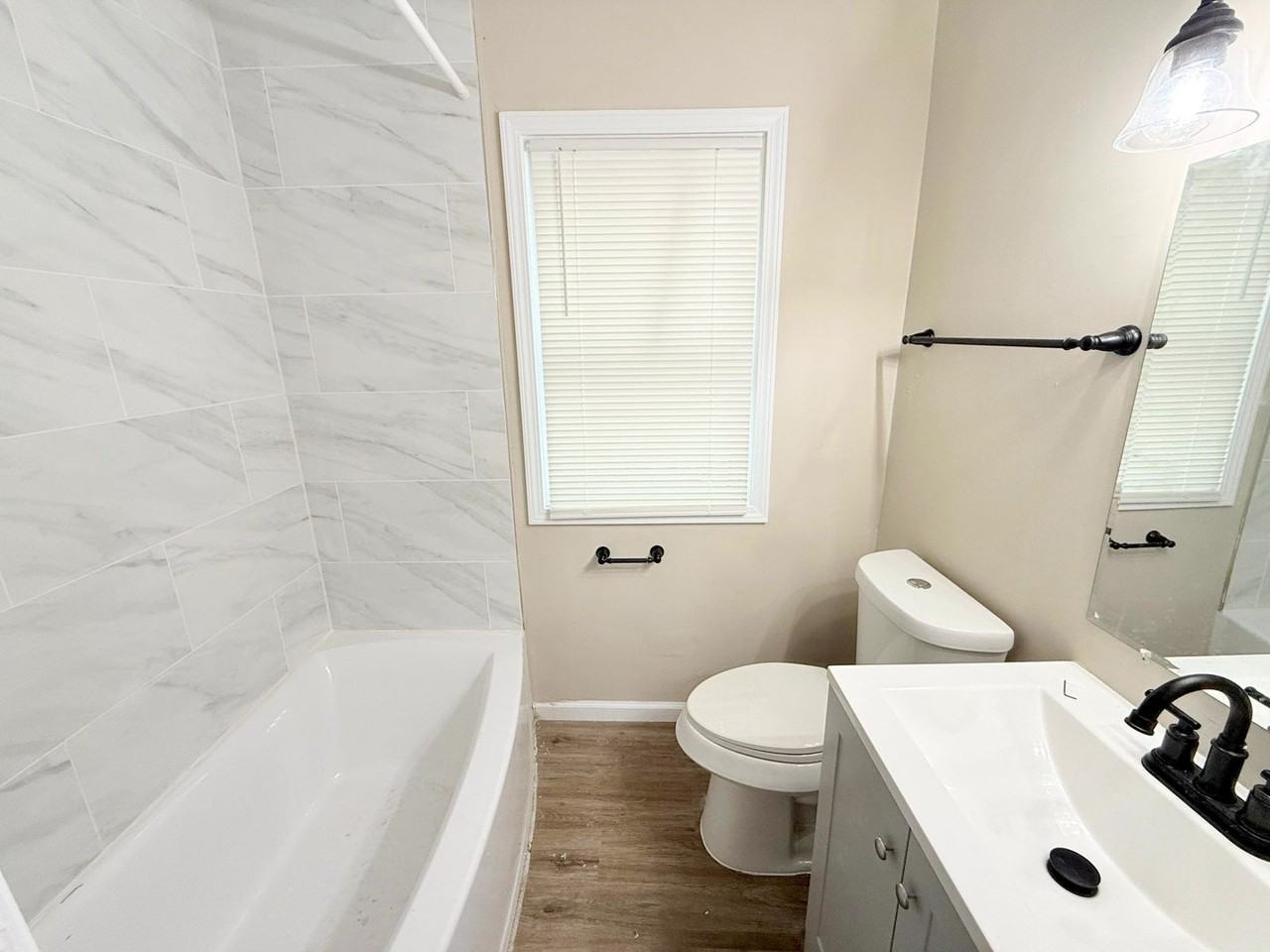 20027 Alcoy St - Photo 7 of 8