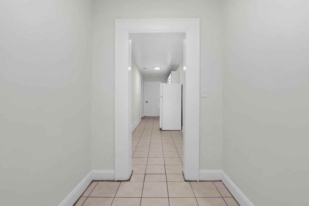 703 Barnard St - Photo 6 of 36