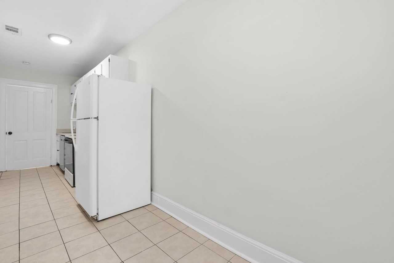 703 Barnard St - Photo 7 of 36