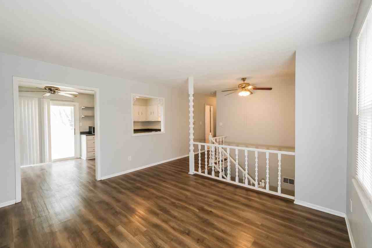 305 N Speck Ave - Photo 2 of 15