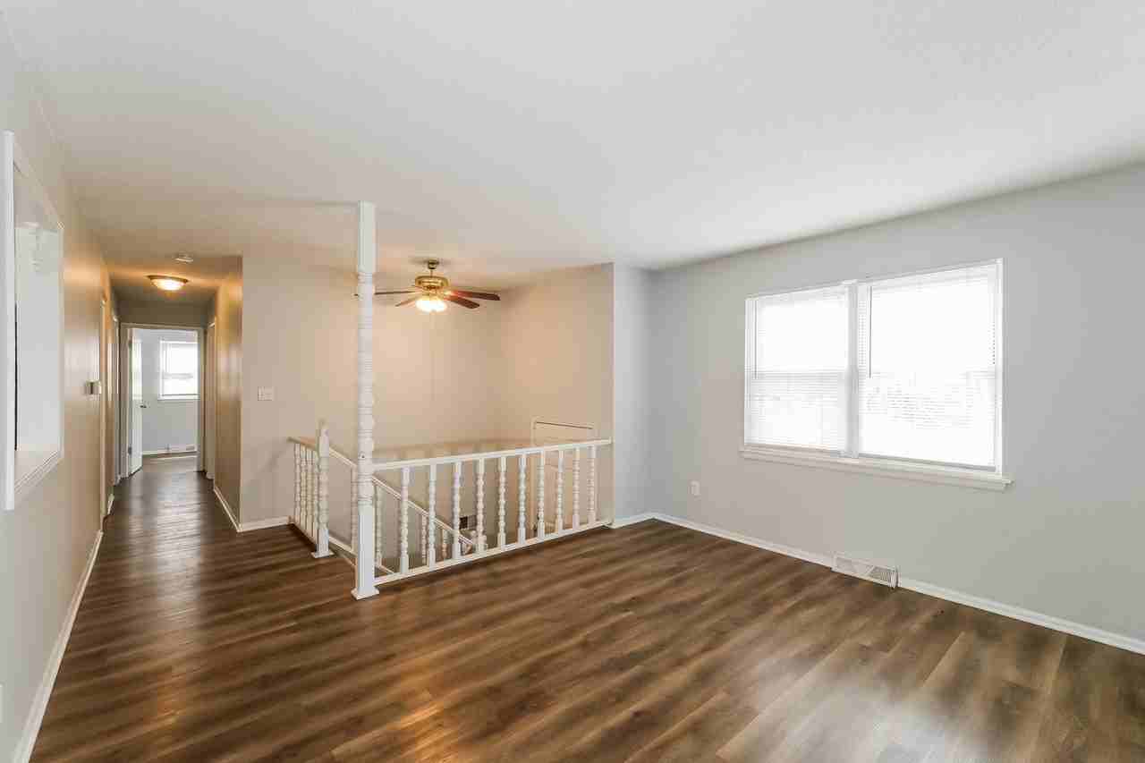 305 N Speck Ave - Photo 3 of 15