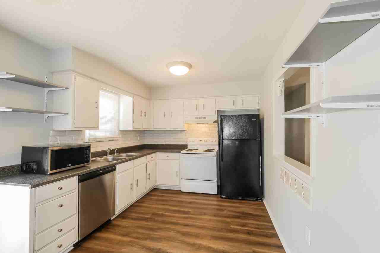 305 N Speck Ave - Photo 4 of 15