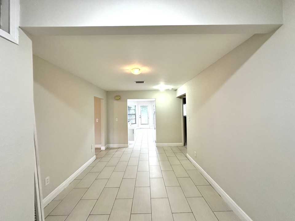 8161 Winged Foot Dr #1 - Photo 4 of 23