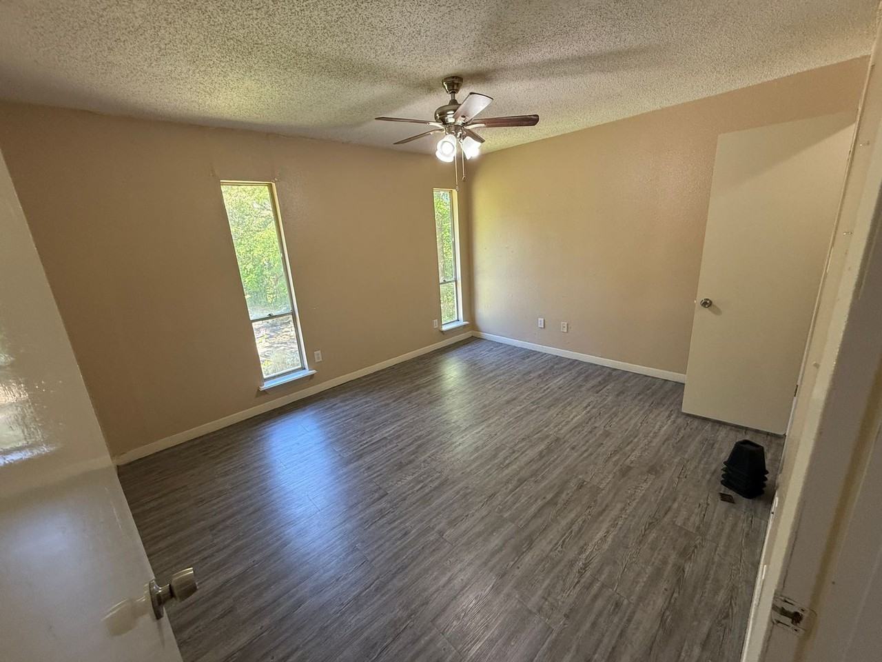 1104 Lilac Dr - Photo 7 of 11