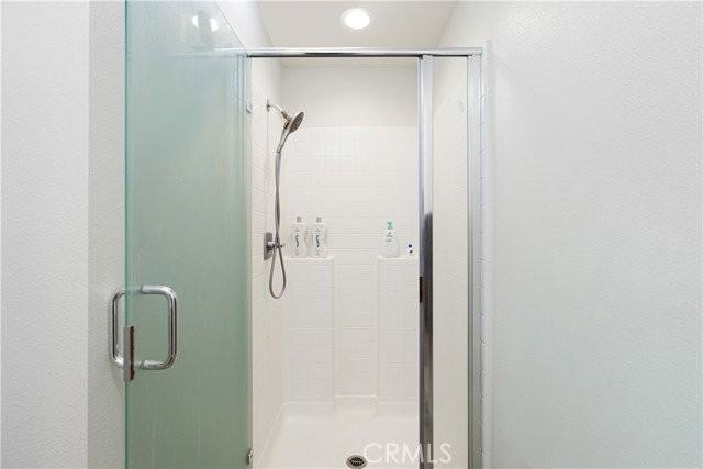 166 Novel - Photo 4 of 8