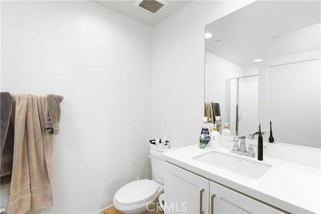 166 Novel - Photo 5 of 8