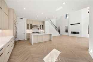 164 Apron - Photo 1 of 1