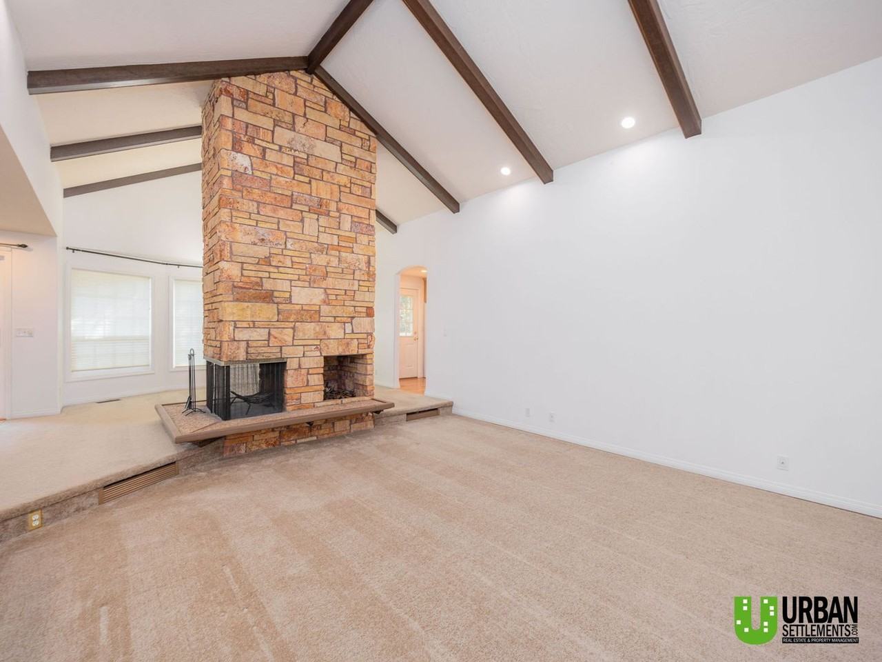 1717 S David Rd - Photo 2 of 36