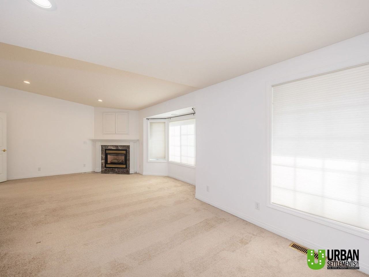 1717 S David Rd - Photo 6 of 36