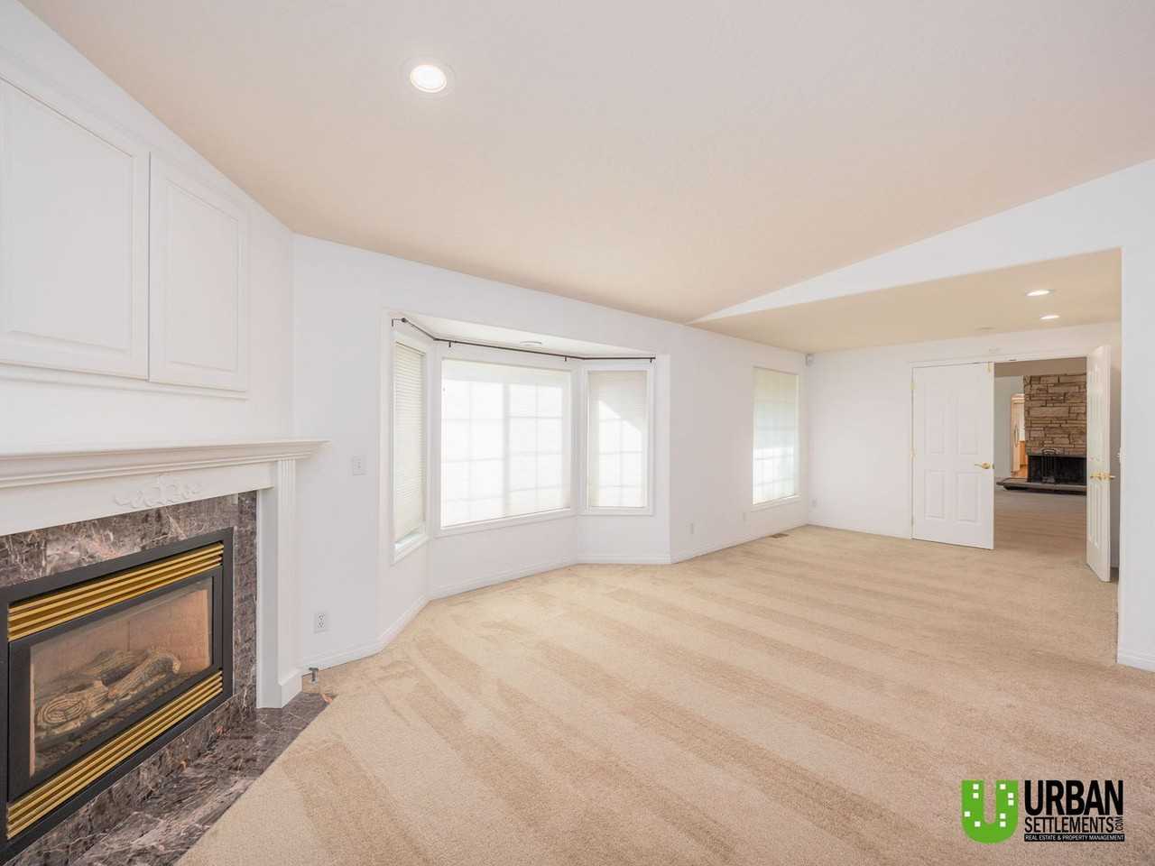 1717 S David Rd - Photo 7 of 36