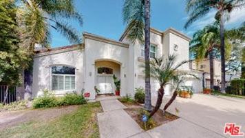 featured image of 4950 Densmore Ave