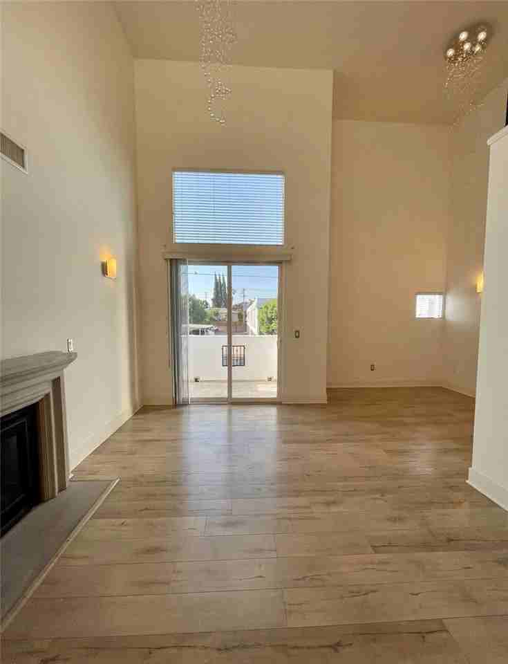 10844 Blix St #101 - Photo 3 of 8