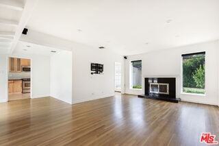 4343 Noble Ave - Photo 3 of 8