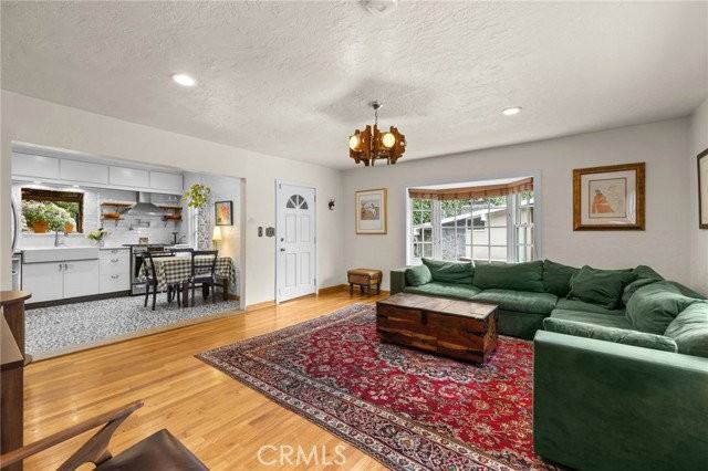 721 Country Club Dr - Photo 4 of 8