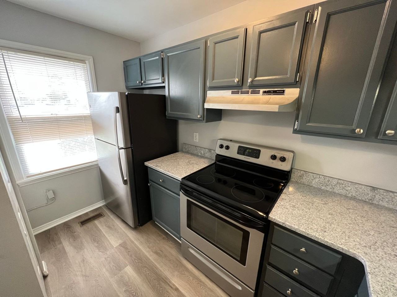 15 Astor Ct - Photo 6 of 17