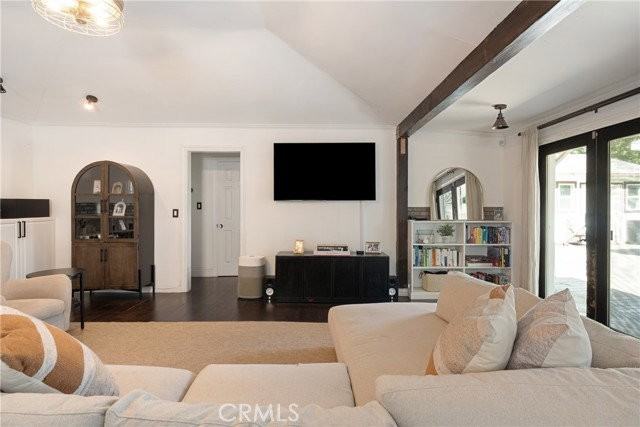 3791 Multiview Dr - Photo 3 of 8