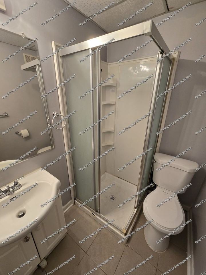 3820 Colbourne St - Photo 6 of 11