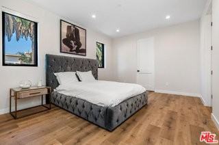 530 N Hayworth Ave #3-4 - Photo 6 of 8