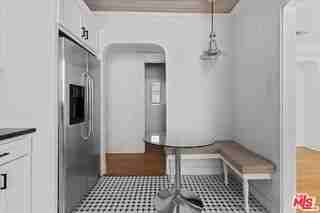 1018 Havenhurst Dr #1020 - Photo 7 of 8