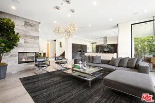 853 N Kilkea Dr - Photo 3 of 8