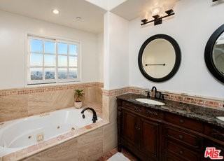 6420 Quebec Dr - Photo 2 of 8