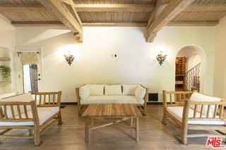 1407 N Beverly Dr - Photo 3 of 8