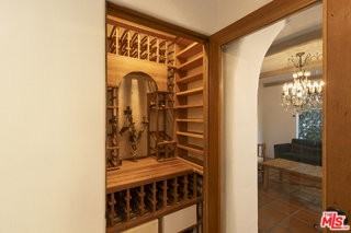 1407 N Beverly Dr - Photo 6 of 8