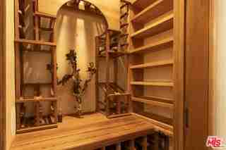 1407 N Beverly Dr - Photo 7 of 8