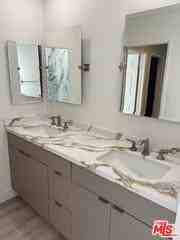 25216 Malibu Rd #1-2 - Photo 4 of 5