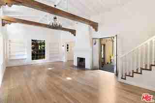 731 San Vicente Blvd - Photo 3 of 8