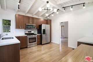 731 San Vicente Blvd - Photo 6 of 8