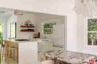 1163 Nelrose Ave - Photo 6 of 8