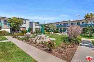 2033 Euclid St #6 - Photo 2 of 8