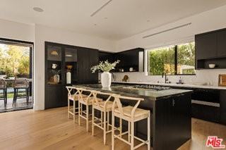 5988 W 76th St - Photo 5 of 8