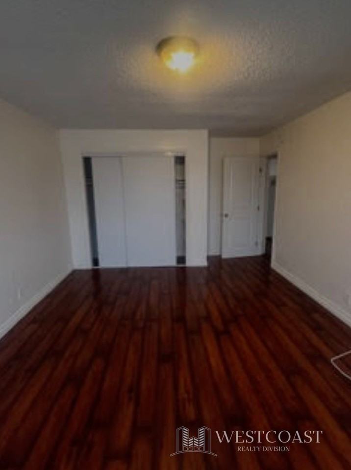 1041 W. Reeve St. - Photo 5 of 22