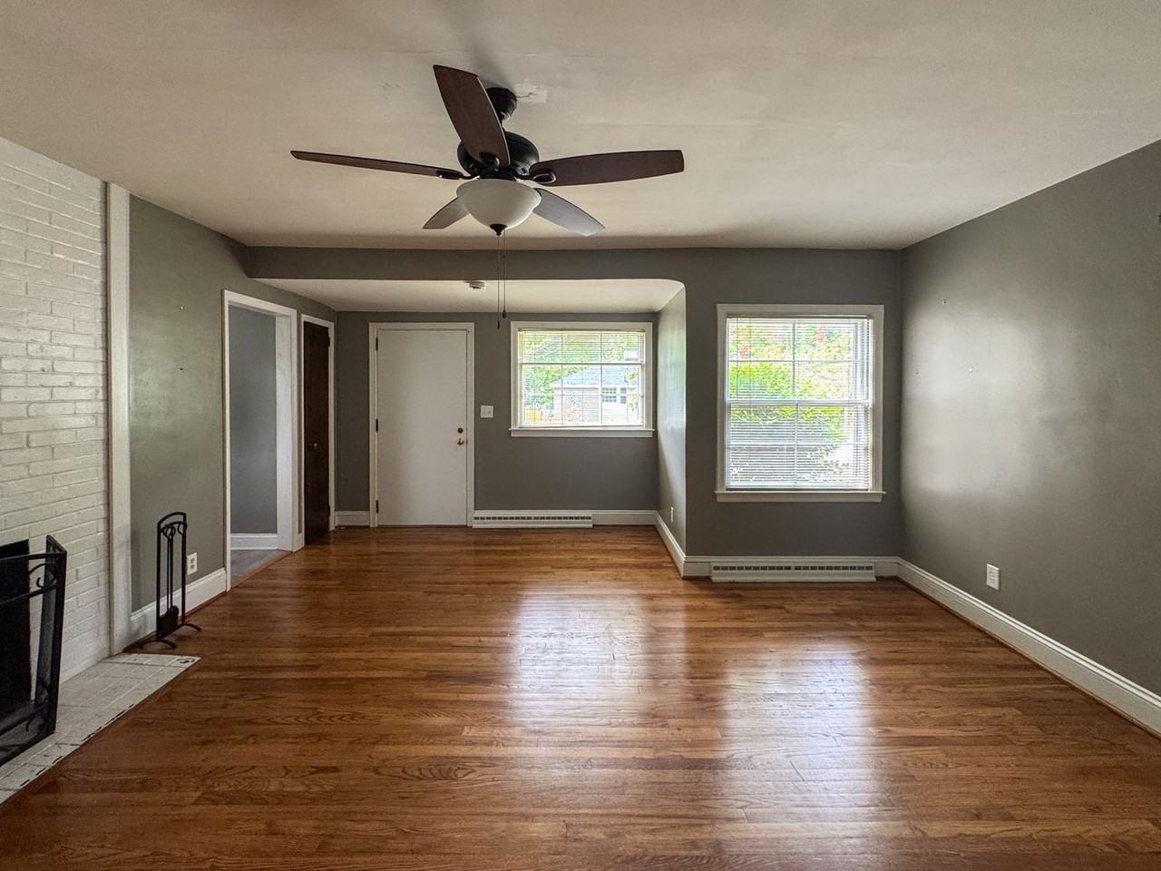 318 Fairwood Ct - Photo 4 of 25