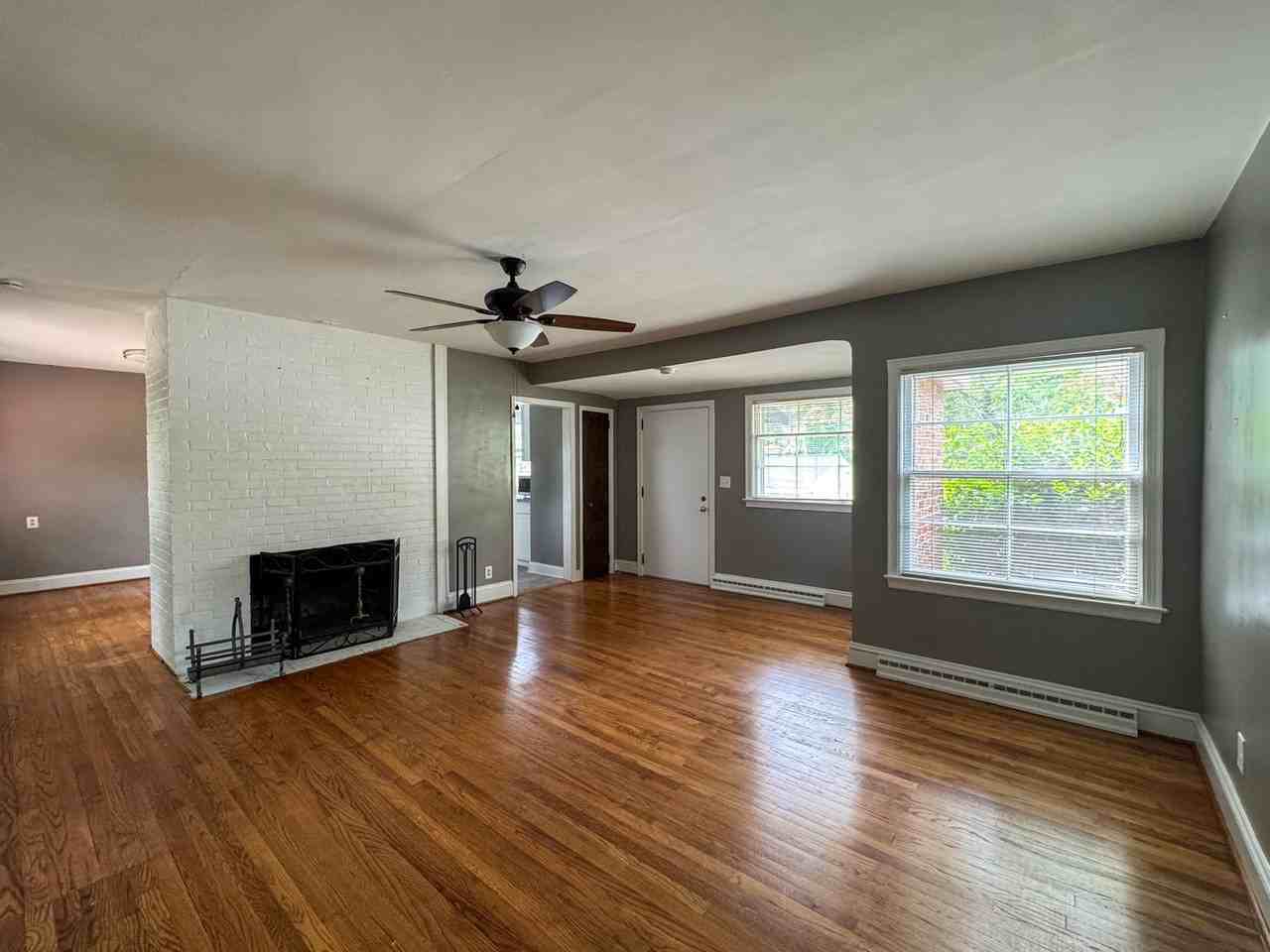 318 Fairwood Ct - Photo 5 of 25