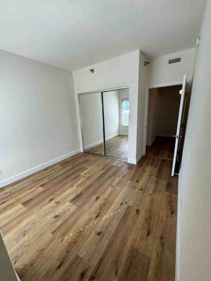 2828 University Ave #201 - Photo 6 of 26