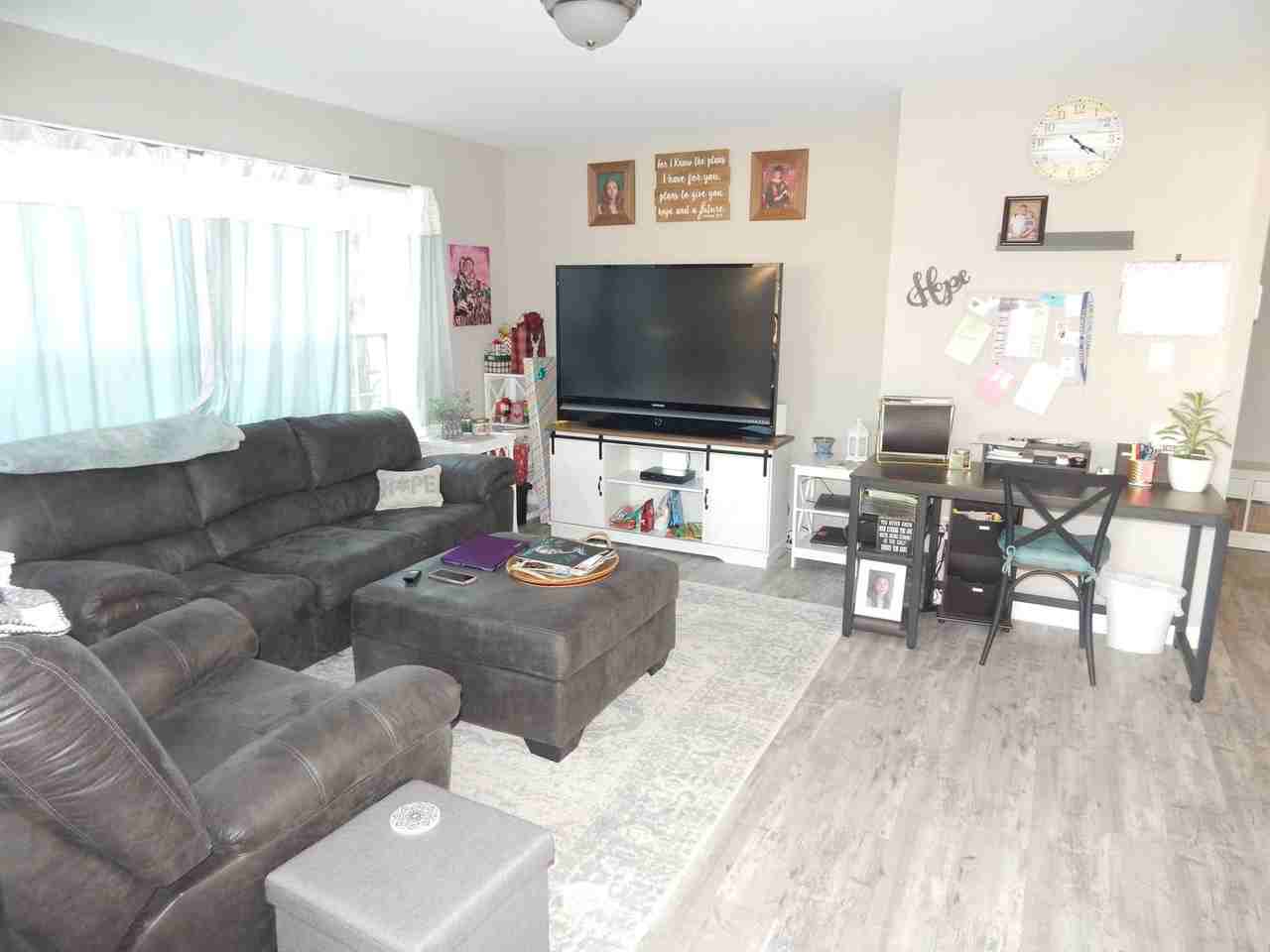 180 Economy St - Photo 2 of 16