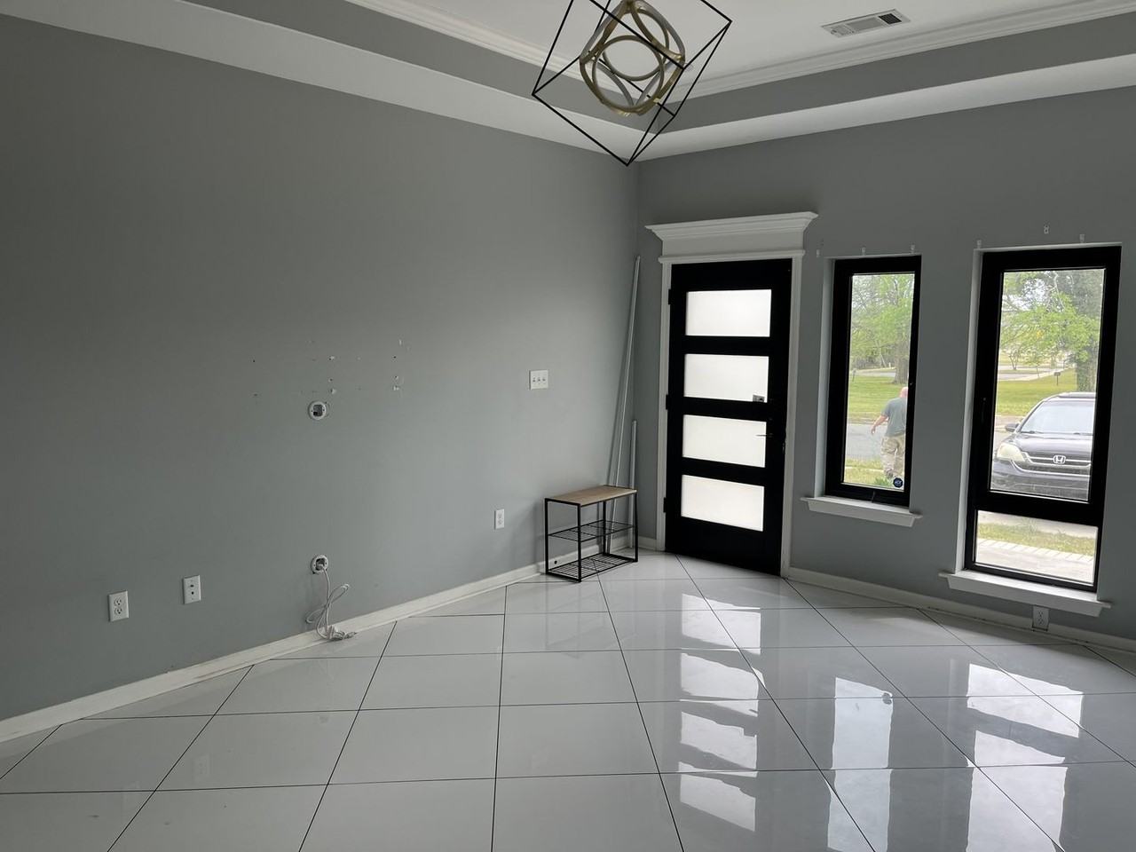 606 E 23rd St - Photo 4 of 21