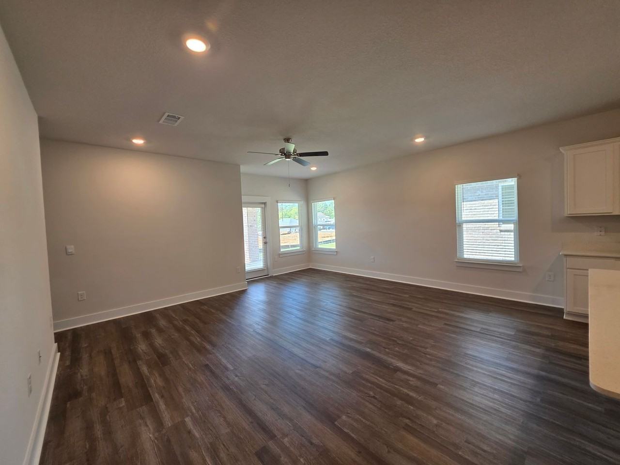 5839 Sargassum Ln - Photo 6 of 47